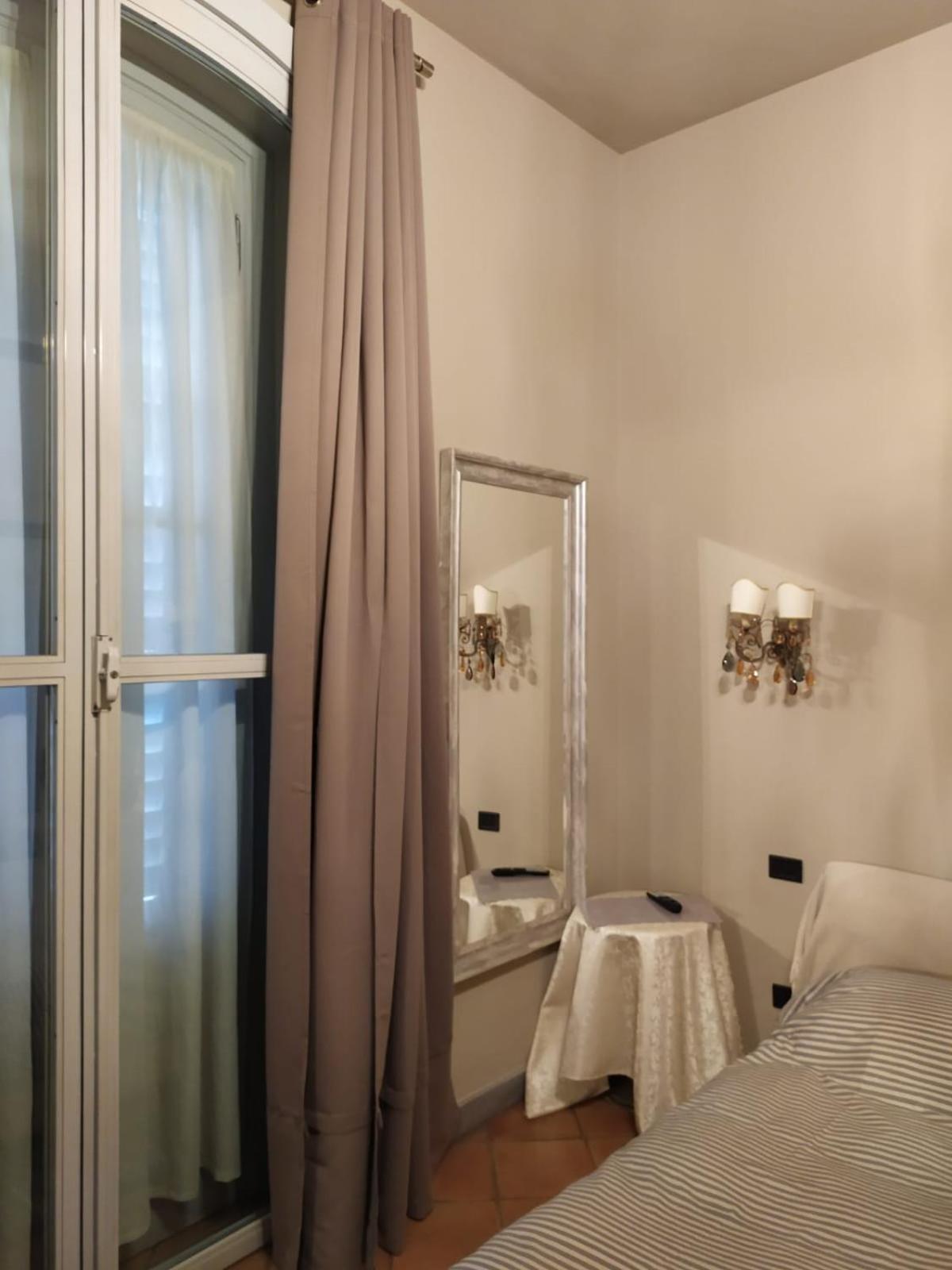 Camera Navigli Con Bagno Privato Milan Bagian luar foto